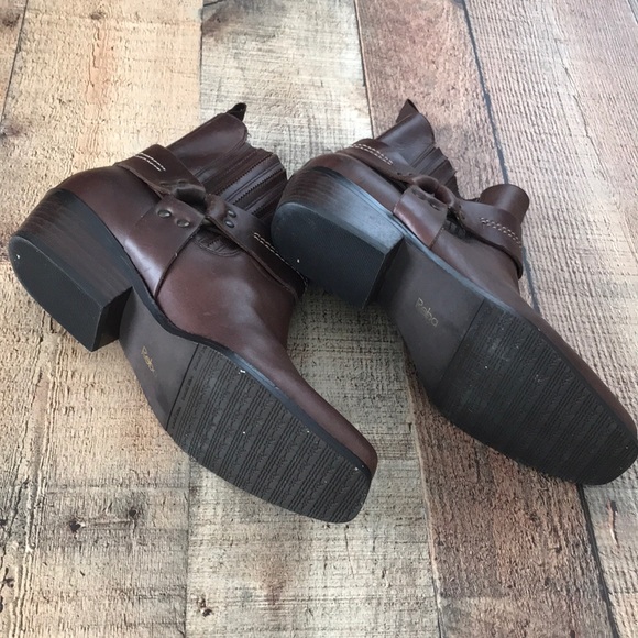 SOLD! FREE w/ bundle ☀️Reba Leather Ankle Booties - Picture 3 of 7